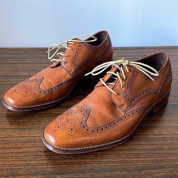 Cole Haan, men’s 9, Modern Essentials Wingtip Oxford in British Tan, dress shoe - Picture 2 of 15